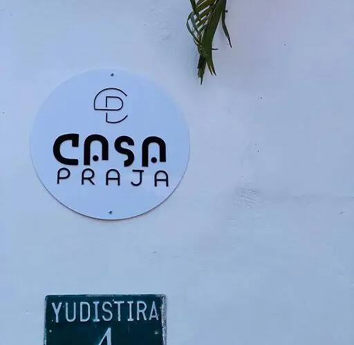 Casa Praja Seminyak (Bali)