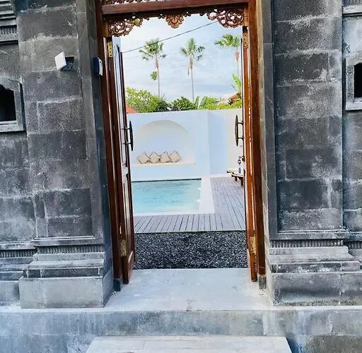 Casa Praja Seminyak (Bali)